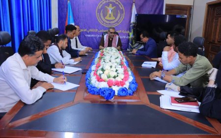 رئيس الهيئة المساعدة بوادي حضرموت يلتقي لجنة رصد الانتهاكات لمليونية الهوية الجنوبية