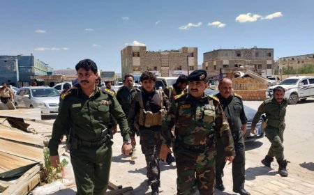 مدير عام شرطة شبوة ينزل إلى مسرح جريمة قتل المواطن مجاهد خيران ويؤكد على أهمية متابعة القضية وتعزيز جهود الأجهزة الأمنية