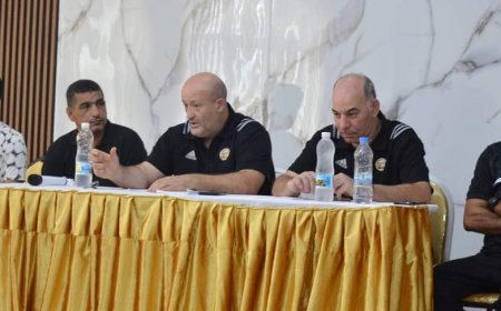 الجهاز الفني يلتقي لاعبي المنتخب الوطني قبل بدء معسكر تعز