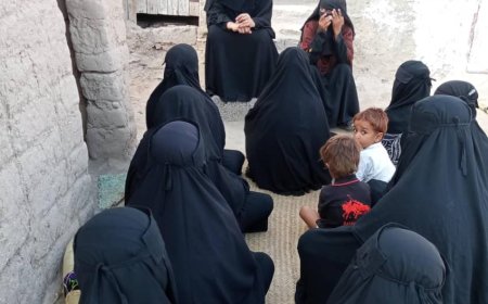 أبين: مؤسسة سفراء الخير للتنمية تقيم جلسة توعوية عن الزواج المبكر في منطقة كود النيسة