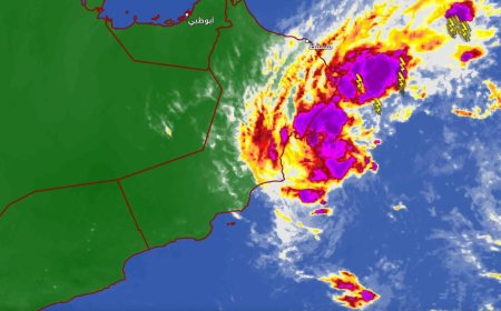 اخر تطورات المنخفض الجوي بعمان وشرق اليمن