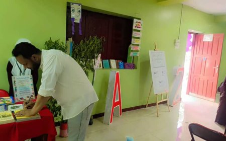 مدرسة السيدة عائشة للتعليم الأساسي بالمكلا تحتفي باليوم العالمي للمكتبات