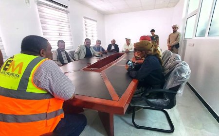 باعوم والشقي ولحمر يتفقدون مشروع إنشاء محطة الطاقة الشمسية في شبوة