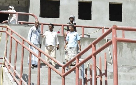 رئيس مجلس تنسيق اندية حضرموت الوادي يطلع على تجهيزات الاستاد الأولمبي بسيئون