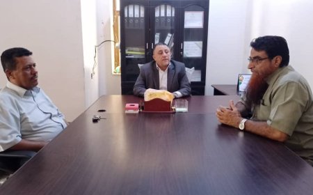 الأمين العام بأبين يلتقي بمدير عام مكتب الصحة لتقييم جهود المكتب وبحث سبل تحسين الخدمات الصحية المقدمة للمواطنين