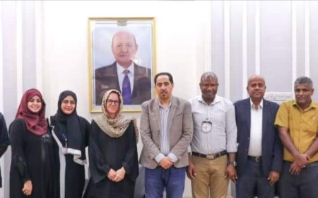 "الشباب والرياضة" و "الصليب الأحمر" يناقشان استمرار مشروع دعم لعبة التنس الأرضي لذوي الإعاقة