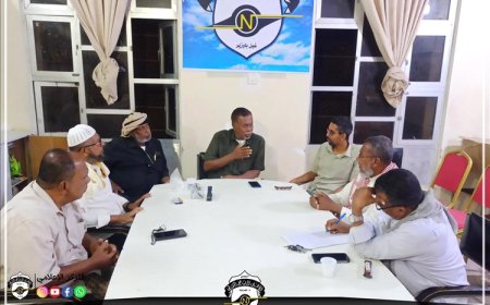 مناقشة أوجه التعاون التنسيق بين النادي الأهلي ومنتدى الغيل فيما يخص الجانبين الرياضي والثقافي