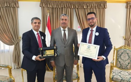 بحاح يلتقي ممثلي المؤسسة الطبية ويشيد بالانجاز الذي حققته كأفضل مؤسسة في الوطن العربي في الأداء الخيري 