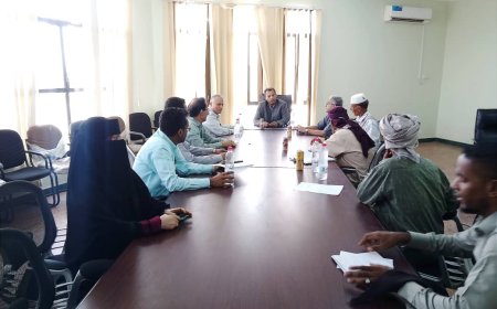 محافظ أبين يترأس اجتماع مجلس إدارة المؤسسة المحلية للمياه والصرف الصحي بالمحافظة