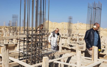 مدير عام جحاف يتفقد سير العمل في مشروع بناء مجمع الشيخ زايد التربوي