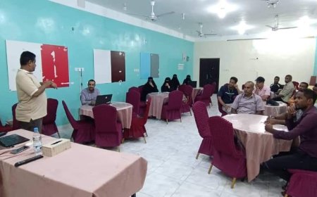 مؤسسة شباب أبين تنفذ  دورة تدريبية لموظفيها حول "ضغط العمل والاحتراق الوظيفي".