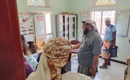مدير عام المضاربة والعارة بلحج يتفقد المستشفى العام بالعارة ويشيد بجهود الطاقم الطبي والدكتورة ماريا