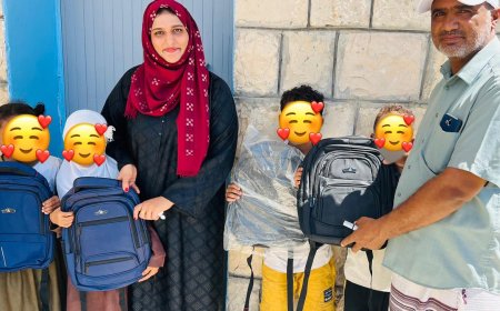أبين.. مؤسسة معاً نرتقي توزع 50 حقيبة مدرسية للفئات الضعيفة في اللكيدة وحبيل البرق