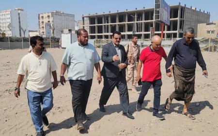 مدير عام المنصورة يدشن إنشاء حديقة جديدة في شارع التسعين