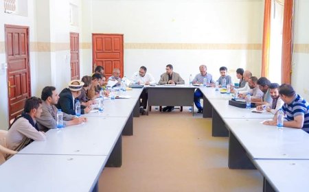 شبوة.. لجنة المناقصات تحيل عطاءات تنفيذ مشروع ثانوية الفقيد البحري للجنة التحليل