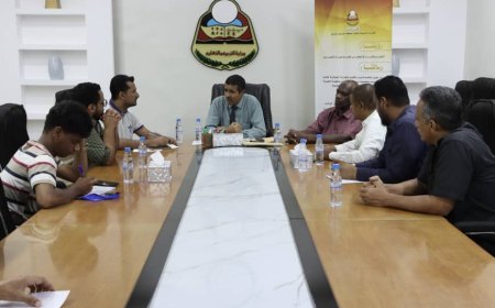 اجتماع لتربية ساحل حضرموت يناقش تدخلات برنامج الأمم المتحدة الإنمائي (UNDP) ومنظمة ائتلاف الخير للإغاثة الإنسانية (BCHR) في مجال الطاقة الشمسية.