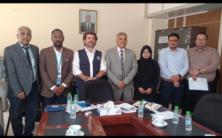 نائب محافظ عدن يناقش مع  ممثل برنامج الغذاء العالمي إمكانية توسيع مجالات الدعم للأسر المستفيدة