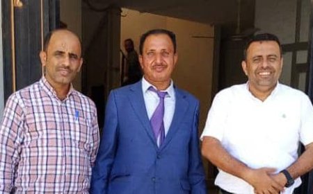 الوليدي يؤكد للمدحدح اختيار مديرية أحور ضمن خمس مديريات في خمس محافظات لم تسجل فيها حالات كزاز منذ خمس سنوات