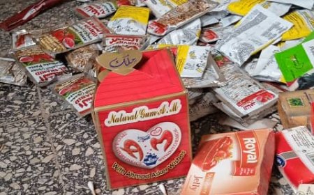 اشغال خنفر يضبط مخالفات صحية بعدد من البقالات بسوق مدينة جعار