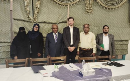 قيادات بمؤتمر حضرموت الجامع تجتمع بمستشار الشؤون الاقتصادية بمكتب المبعوث الأممي إلى اليمن