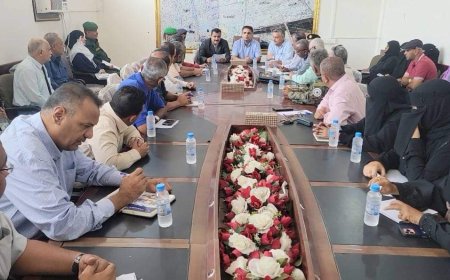تراسه وكيل العاصمة عدن"صلاح العاقل".. اجتماع لمناقشة تقييم المدارس الأهلية والخاصة بمديرية المنصورة