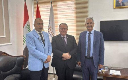 جامعة تعز توقع برتوكول تعاون وشراكة مع جامعتي تيشك الدولية وجامعة نولج