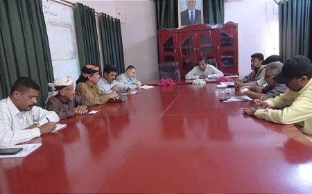 محافظ ابين يترأس اجتماعا للهيئة الإدارية للمجلس المحلي