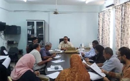 مدير عام مديرية التواهي يناقش أداء المكتب التنفيذي ويؤكد على تحسين الخدمات للمواطنين