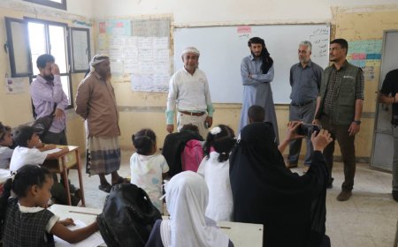 مؤسسة شباب أبين تدشن مبادرة لدعم الوسائل التعليمية بمدرسة 14 أكتوبر بالشراكة مع منظمة آرك"