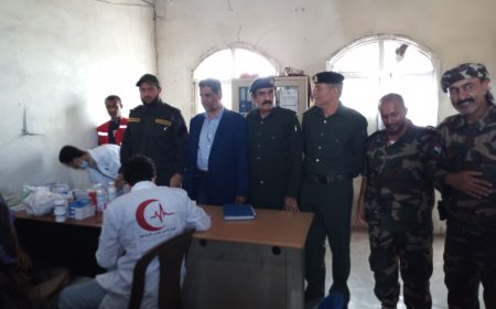 الهلال الأحمر اليمني في لحج يسهم بدعم إنساني لنزلاء السجون لتعزيز الرعاية الصحية وتوفير مستلزمات الراحة