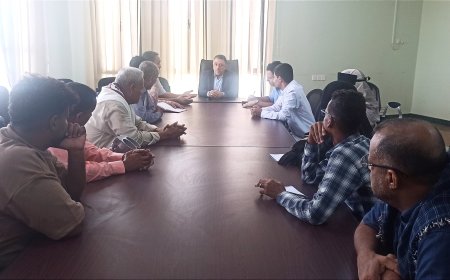 الأمين العام للمجلس المحلي بأبين يجتمع مع ممثلين من منظمة آرك الدولية لبحث تدخلات مشروع بناء السلام في اليمن