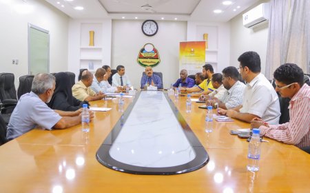 تربية ساحل حضرموت تناقش التحضير لانعقاد ( المؤتمر الأول لتفعيل شراكات دعم التعليم في حضرموت)