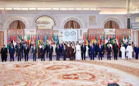 بدء أعمال القمة العربية الإسلامية غير العادية بمشاركة رئيس مجلس القيادة الرئاسي