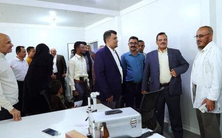 بدعم طارق صالح.. إقبال كبير في تدشين المخيم المجاني الأول لعمليات تصحيح الحول عند الأطفال في المخا
