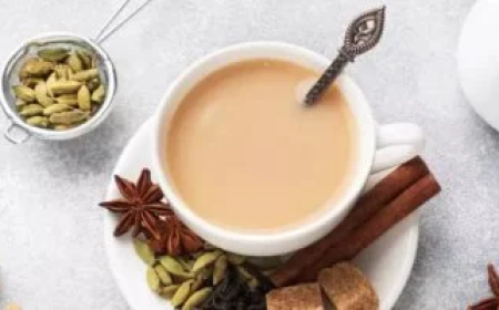 احذر شرب الشاي باللبن على معدة فارغة.. تعرف على الأسباب