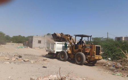 صندوق النظافة زنجبار يرفع 170 طن من المخلفات الخفيفة والصلبة بضواحي المدينة.