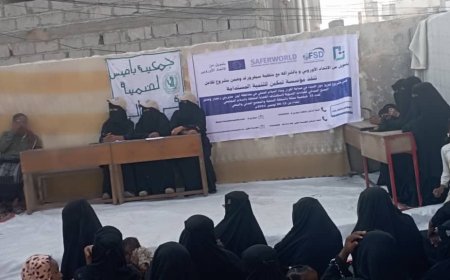 مؤسسة تمكين تقيم ندوه توعوية بجمعية المرأة في باتيس خنفر