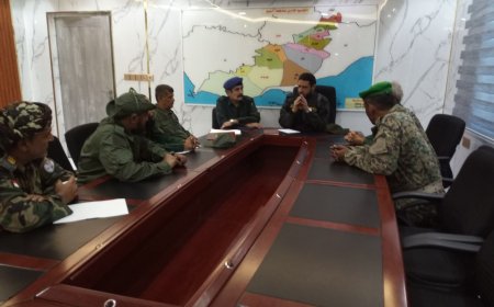 العميد ناصر الشوحطي يبحث تصحيح سير العمل في الأحوال المدنية بمحافظة لحج