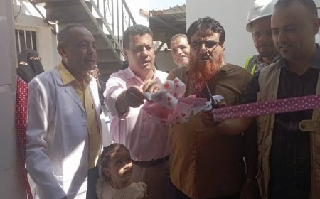 مدير عام صحة ابين يدشن افتتاح مشروع الطاقة الشمسية بالمركز الصحي باتيس