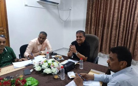 مجلس كلية العلوم الاجتماعية والإنسانية (عن بُعد) بجامعة عدن يعقد اجتماعه الدوري ويتخذ عددًا من القرارات