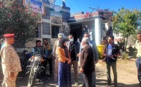 وكيل محافظة تعز للشؤون الصحية تتفقد الوضع الصحي في مديرية المواسط