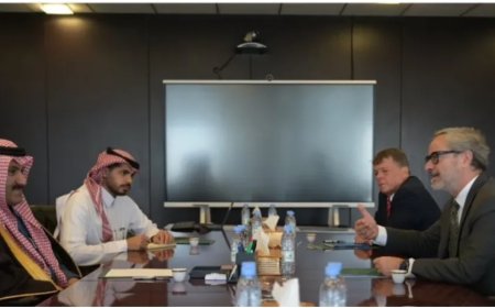 آل جابر يقودحراك دولي جديد لقيادة تسوية سياسية في اليمن وإنهاء الحرب