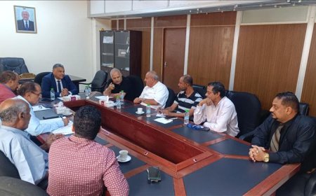 نائب محافظ عدن يترأس لقاء لمناقشة إشكاليات المنشأت الطبية الأهلية