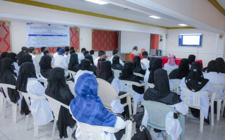 كلية الطب بجامعة عدن تواصل نشاطها العلمي بمحاضرتين مع جامعة فلورنسا الإيطالية