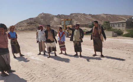 في إطار الاهتمام بالشباب والرياضة مدير عام مديرية رضوم يتفقد العمل في مشروع تأهيل ملعب نادي قناء الرياضي