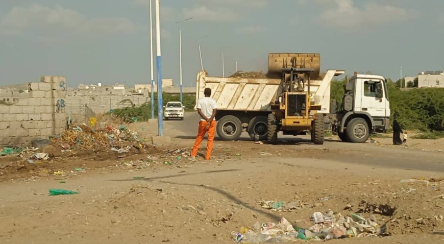 صندوق النظافة بزنجبار يواصل حملته الشاملة برفع المخلفات الخفيفة والصلبة بحارات المدينة