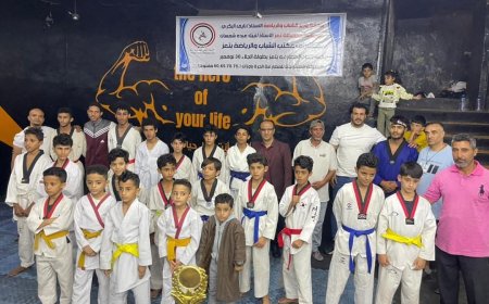تعز: مدير عام مكتب الشباب والرياضة يكرم أبطال البطولة المفتوحة للمصارعة الحرة بالمحافظة.