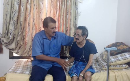 رئيس هيئة الشهداء والمناضلين يزور المناضل الكابتن طيار عبدالله مدرم