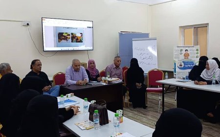 البيشي يعقد اجتماعاً  مع العاملين الصحيين حملة التحصين الكوليرا في مديريات عدن