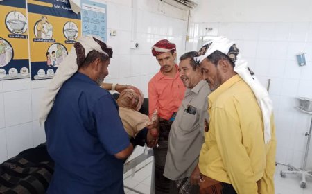 مدير عام مديرية لودر  يطمئن على الاستاذ ناصر عوض موسى